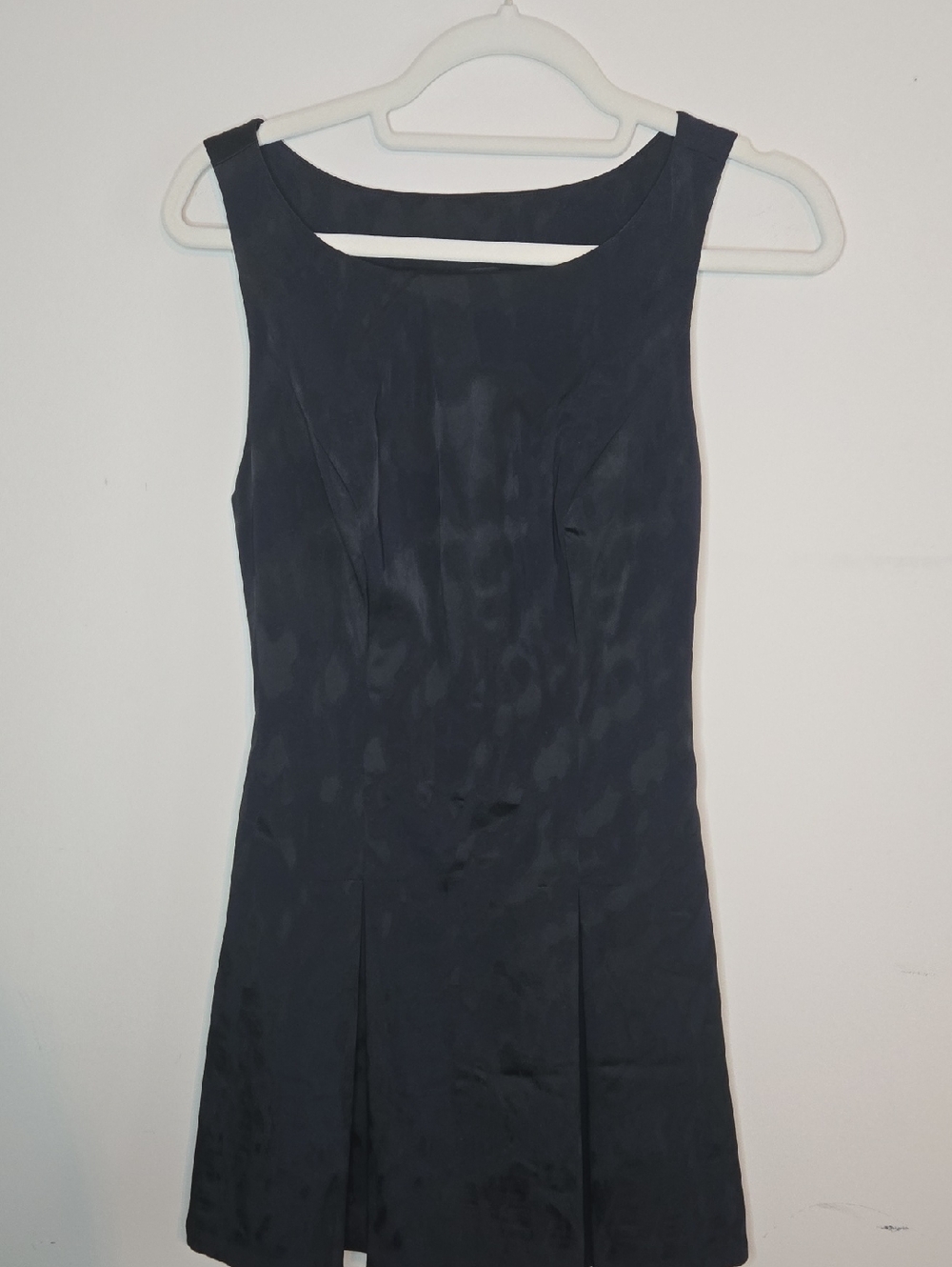 Bebe Black Animal Print Mini Pleated Dress Sleek Night Out Size 2 - Picture 2 of 8